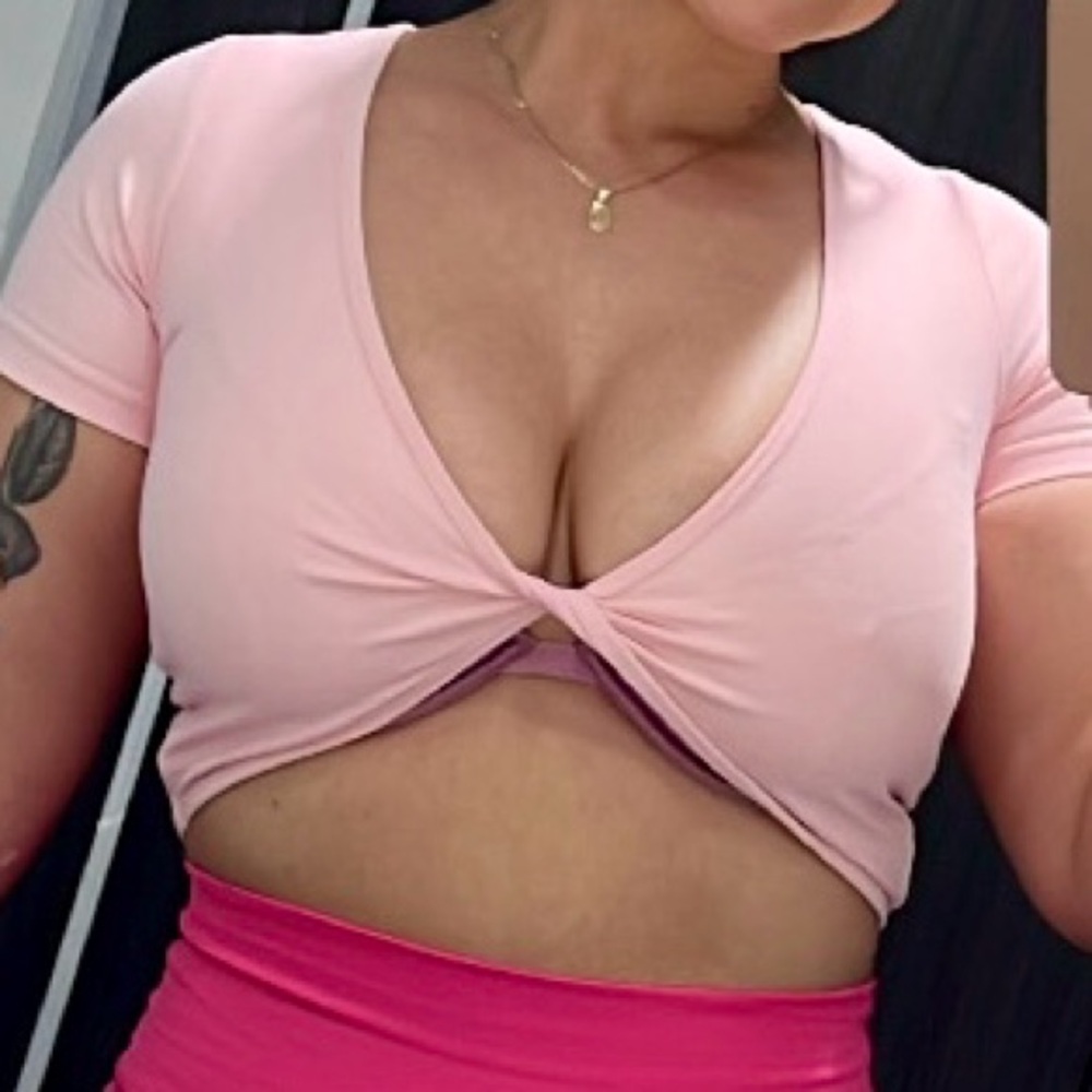 Agent84 Laguna Tee Top in Guava. - Picture 5 of 5